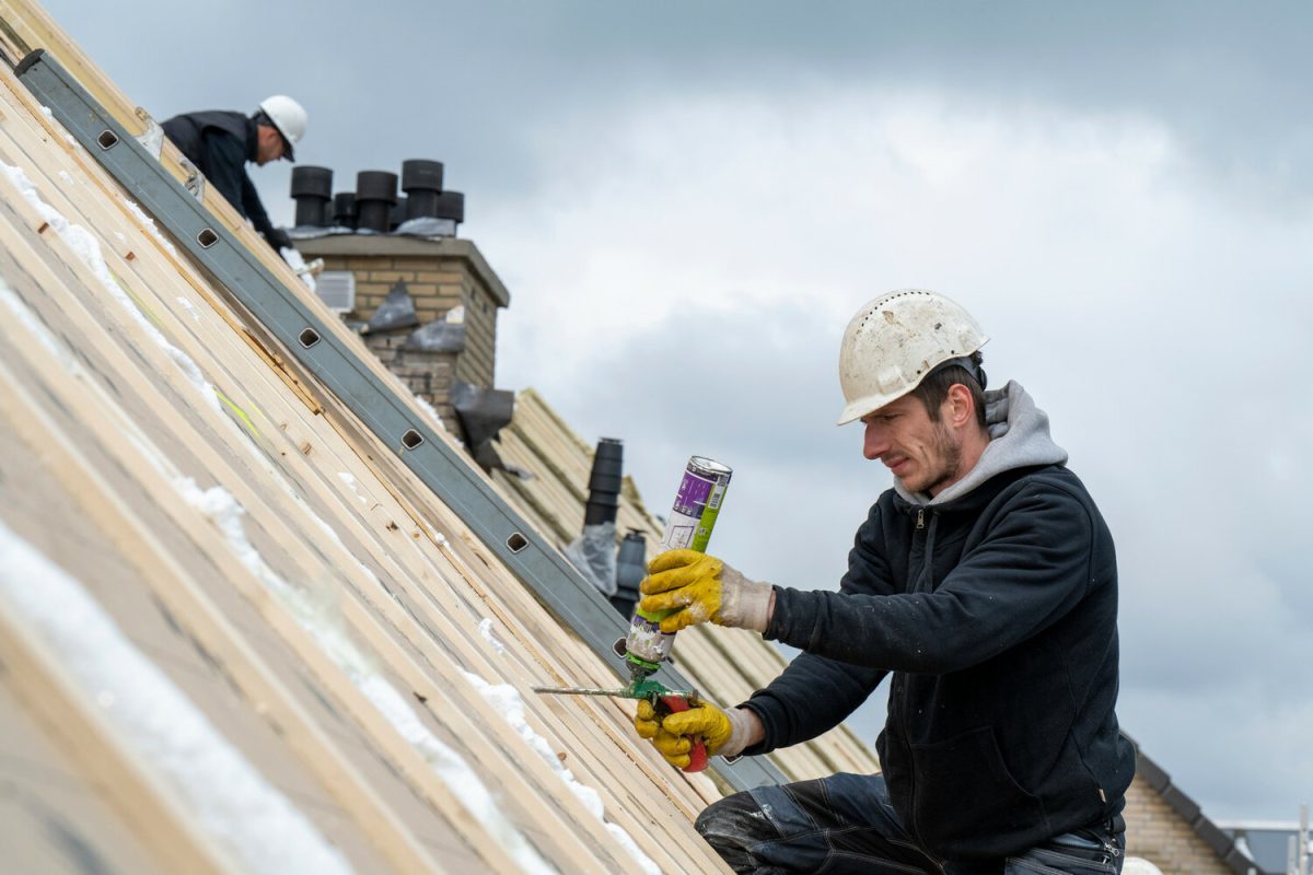 Top Reasons to Hire Professional Roofing Contractors