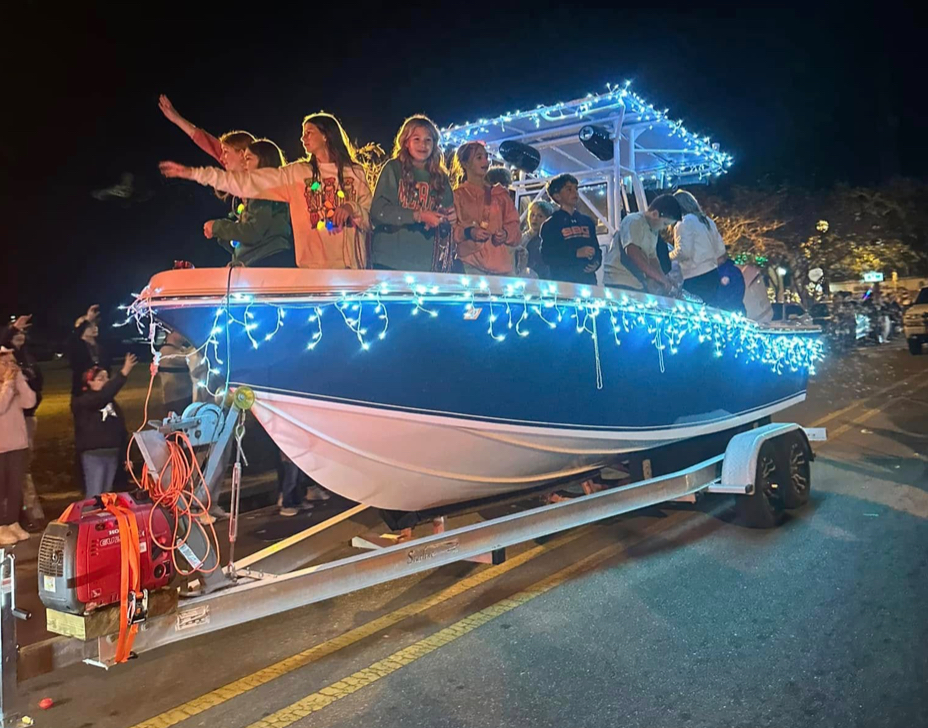 Sponsors and boat “floats” are being sought for this year’s annual Sea Santa Sail-A-Bration parade, scheduled for December 6 this year in Long Beach. (Photo credit: Special to Long Beach Breeze)