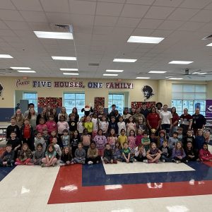 DES faculty, PCHS students, and DES students