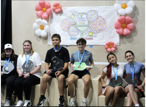 Jackson Byars and Adam Keel first place gendered mix beginners, Maddy Vo and Emma Peterson 3rdplace gendered mix beginners. 