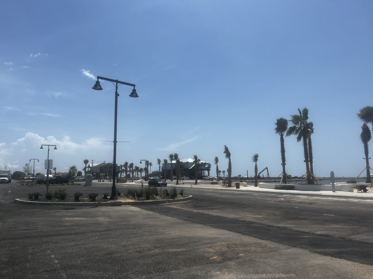 Regional data analytics website HarborSnacks recently listed Long Beach as one of the Top 10 Best Places to Live in Mississippi, pointing to the City’s popular local harbor-area spots for casual food and snacks. (Photo credit: Toni Miles)