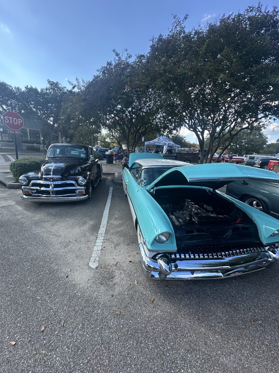 Many Cruisin’ activities in Long Beach will take place in the downtown area along Jeff Davis Avenue. (Photo credit: Toni Miles)